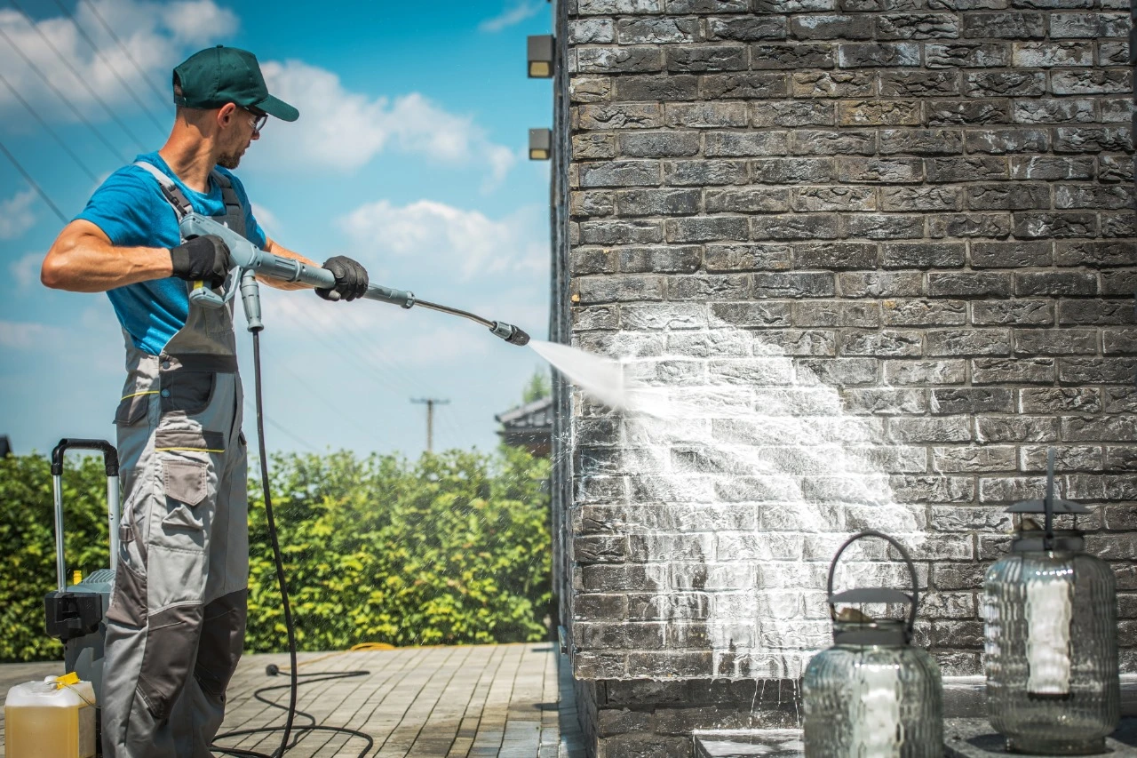 Optimizing Your Pressure Washing Service for ‘Near Me’ Google Searches image